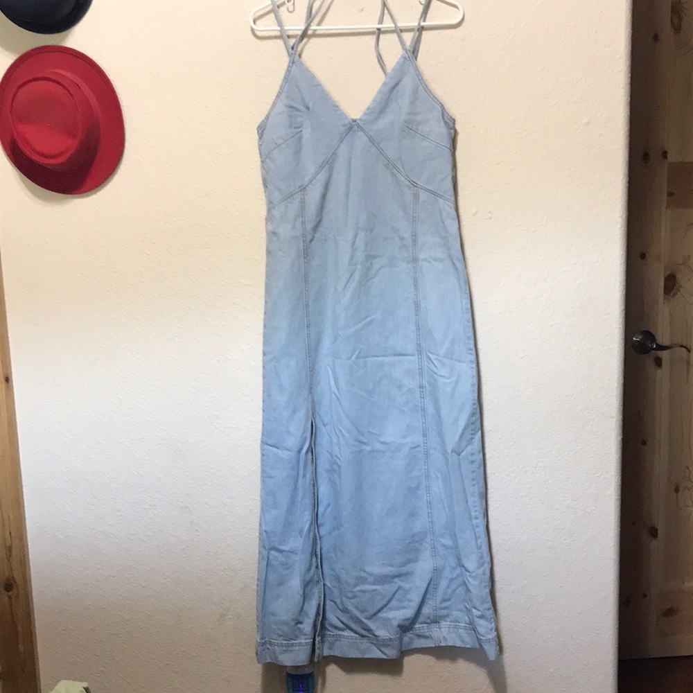 Universal Threads Light Blue Women's Denim Dress/ Spaghetti Straps. NWOT. Size S